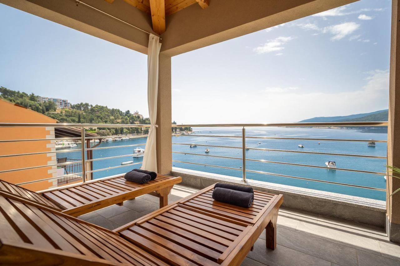 Seafront 2-Bedroom Apartment Nika - Рабац Экстерьер фото