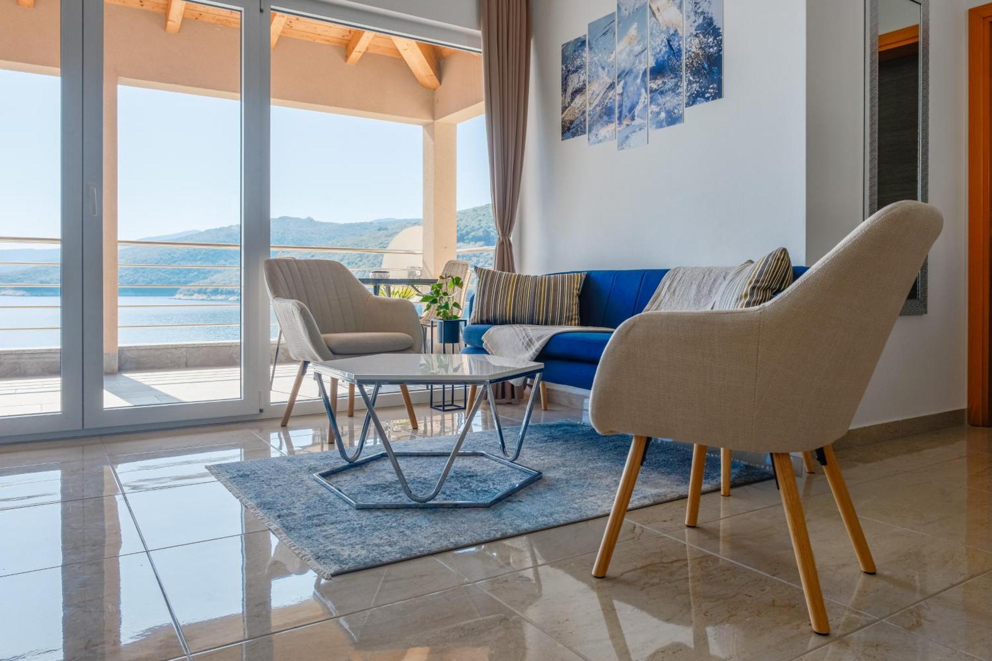 Seafront 2-Bedroom Apartment Nika - Рабац Экстерьер фото